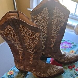 Brown Embroidered Cowboy Boots